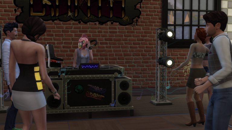 Dj-mixen voor publiek in Windenburg